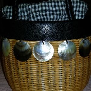 Ipa-Nima basket purse